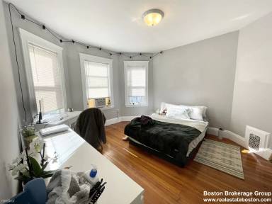 Main picture of 9 Taft St