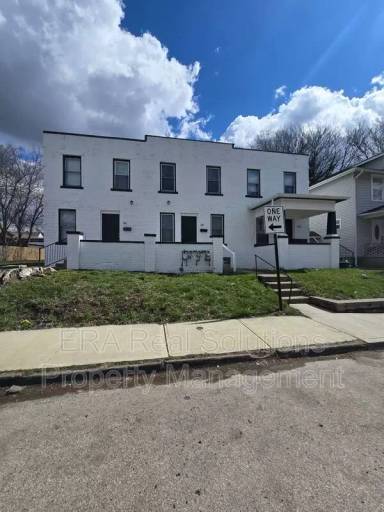 Main picture of 36-40 S Oakley Ave