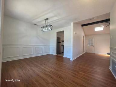 Main picture of 127 Stockbridge Dr