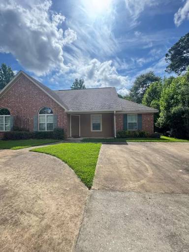 Main picture of 2417 Melody Ln