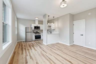 Main picture of 3451 SE Belmont St