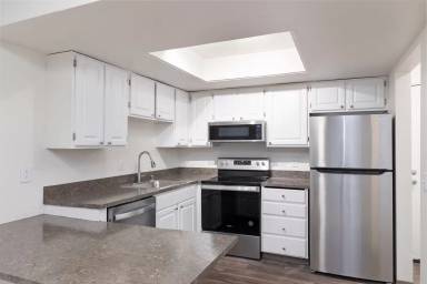 Main picture of 1546 NE 177th St