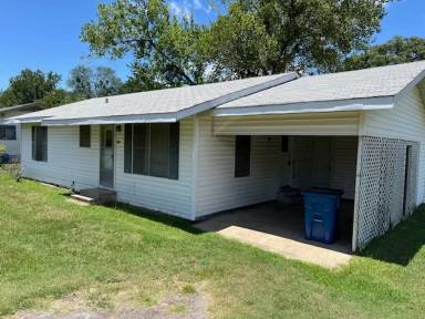 Main picture of 1302 W 13th St