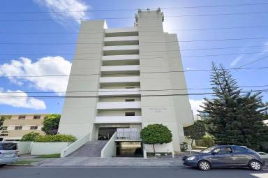 Main picture of 2015 Lime St