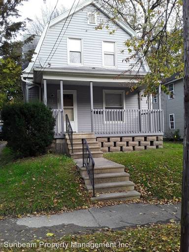 Main picture of 1003 S Jackson St