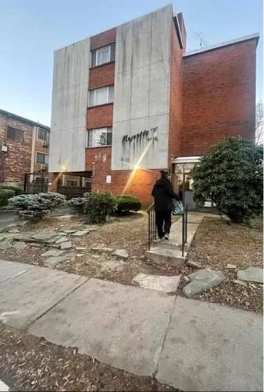 Main picture of 9 Fales St