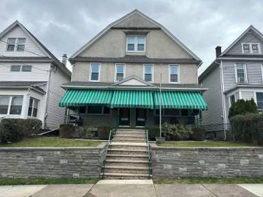 Main picture of 2107 Prospect Ave