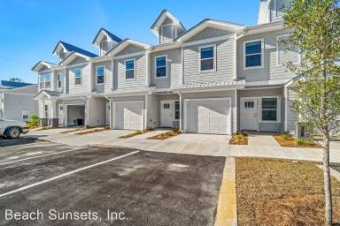 Main picture of 195 Date Palm Ln