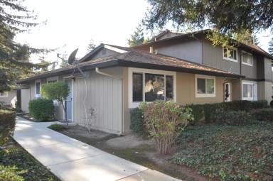 Main picture of 3320 Howard Cmn
