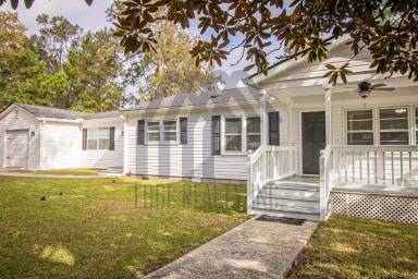 Main picture of 703 Eugenia St