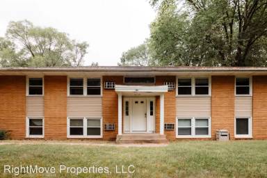 Main picture of 1911 103rd Ave NW