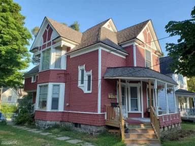 Main picture of 1575 Coit Ave NE
