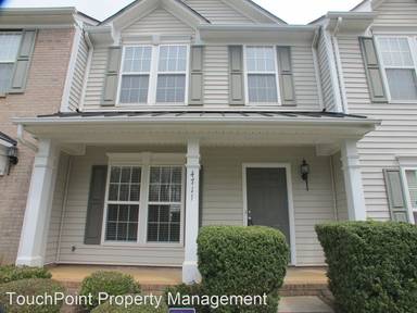 Main picture of 4711 Forestridge Commons Dr