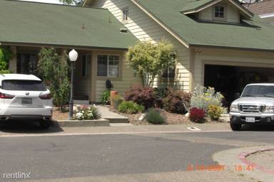 Main picture of 7 Greenleaf Ln