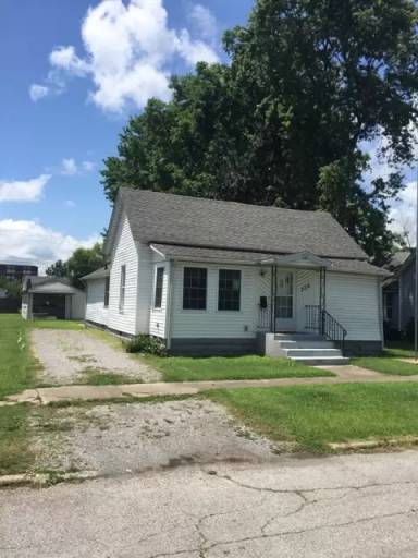 Main picture of 305 N 12th St