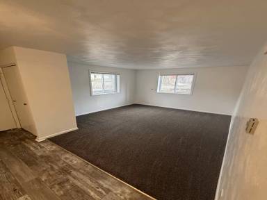 Main picture of 121 2nd Ave