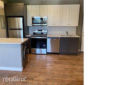 Main picture of 4625 S Drexel Blvd