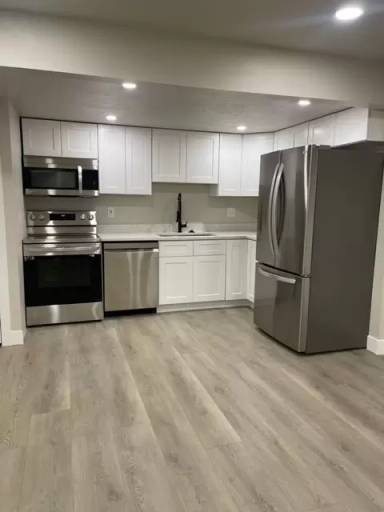 Main picture of 2839 S Kollman Ln