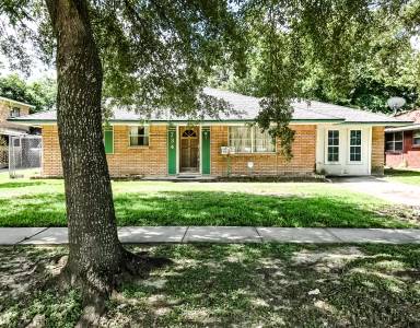 Main picture of 734 Globe St