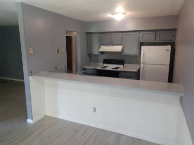 Main picture of 10158 Grover Dr