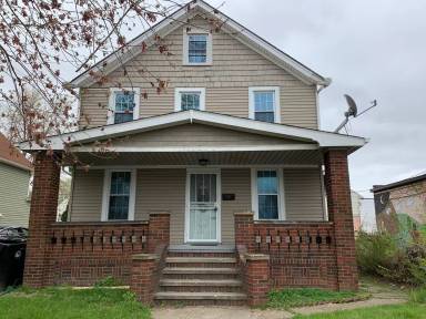 Main picture of 395 E 161st St