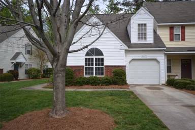 Main picture of 10251 University Park Ln