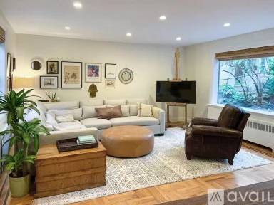 Main picture of 6045 Spencer Ave