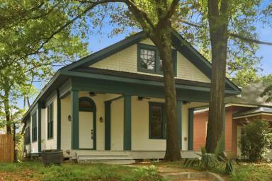Main picture of 415 Boulevard St