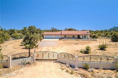 Main picture of 45303 Sunset Ln