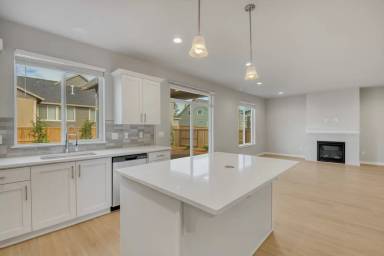 Main picture of 16633 SE Smith Rock St