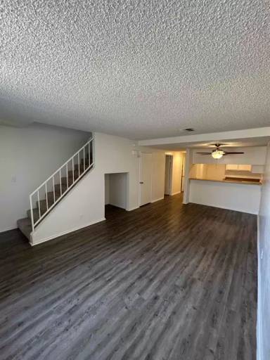 Main picture of 43711 Challenger Way