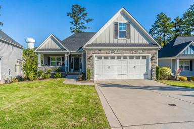 Main picture of 210 Sundew Ct