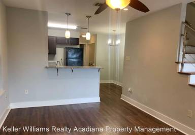 Main picture of 318 Titan Dr