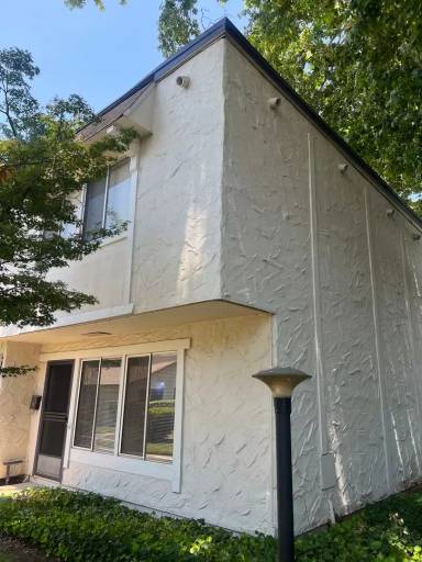 Main picture of 8855 Salmon Falls Dr