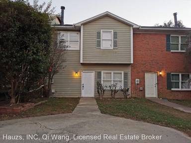 Main picture of 202 Carl Nichols Dr