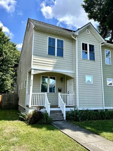 Main picture of 2111 North Ave