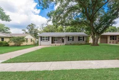 Main picture of 438 Daniel St