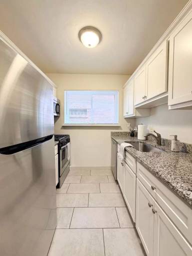 Main picture of 4635 Jamieson Ave