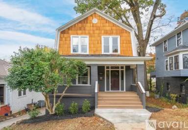 Main picture of 1404 Kenyon St