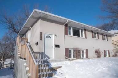 Main picture of 4616 Taylor St NE