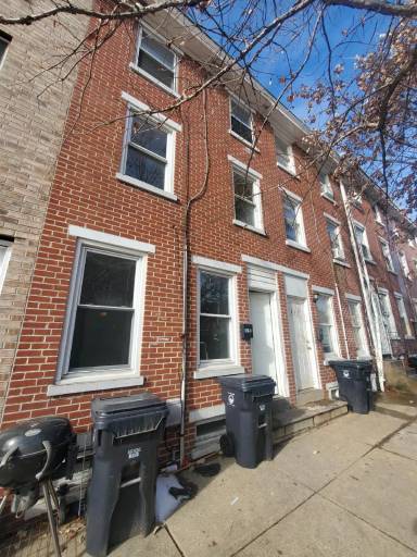 Main picture of 319 S Jackson St