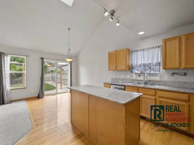 Main picture of 3289 Iron Horse Way