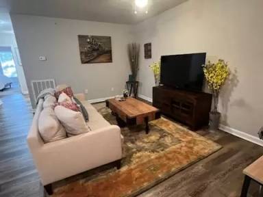 Main picture of 3500 Clover Rd
