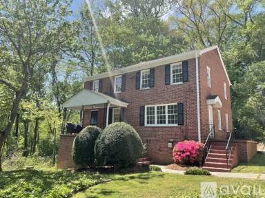 Main picture of 233 Kinsey Ct NE