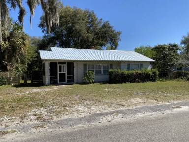 Main picture of 305 Fern St
