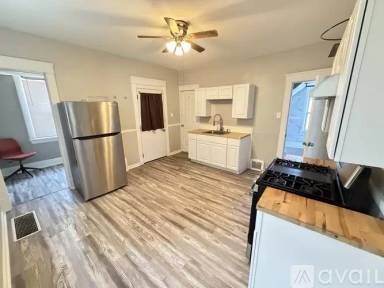 Main picture of 2105 Murray Hill Rd
