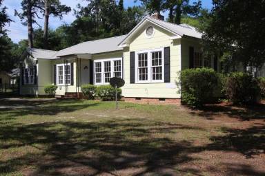 Main picture of 709 N Harding St