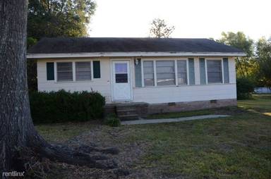 Main picture of 828 Hubert Dr