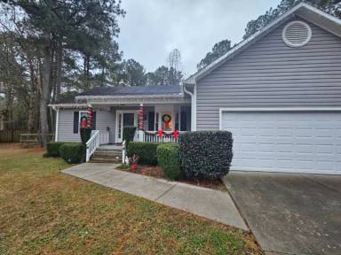 Main picture of 204 Sourwood Ct