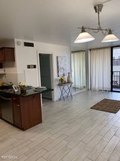 Main picture of Queen's Surf Condominiums